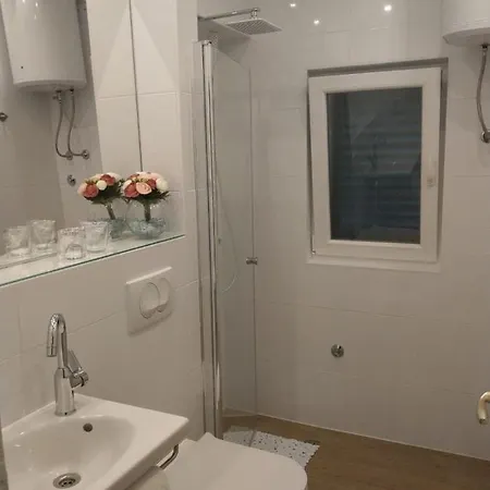 Slavica Apartment Lozovac