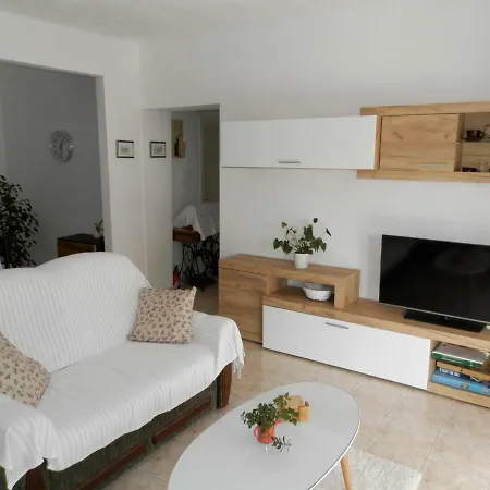 Slavica Apartamento Lozovac