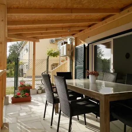 Slavica Appartement Lozovac
